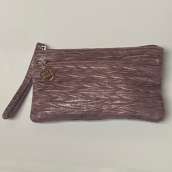 Elle Shimmering NWOT Mauve/Lavender 8.75” x 5.5” Wristlet - Picture 2 of 10